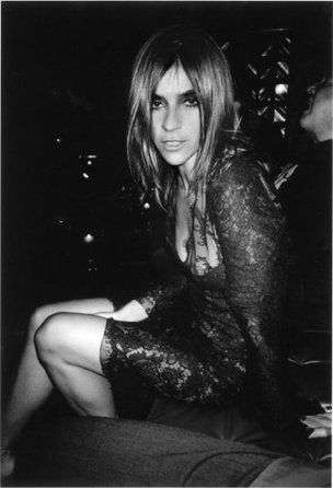 http://www.signature9.com/wp-content/uploads/2010/12/carine-roitfeld.jpg