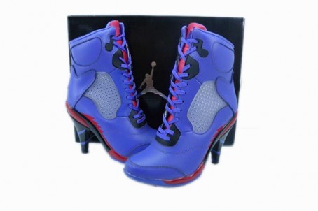 nike rubber shoes with heels